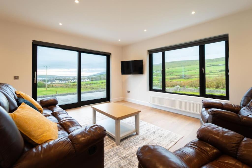 Dingle Way Rest ,Luxury Holiday Home エクステリア 写真
